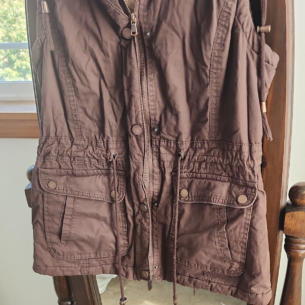 YMI Brown Hooded Sherpa Lined Utility Vest Cozy Fall Layer - Picture 6 of 9